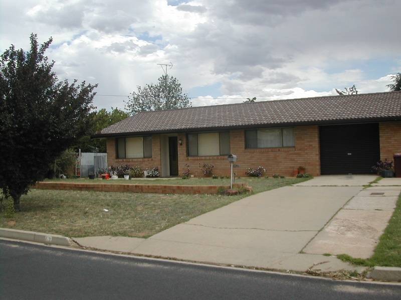 17 Bourke Street, Cowra NSW 2794