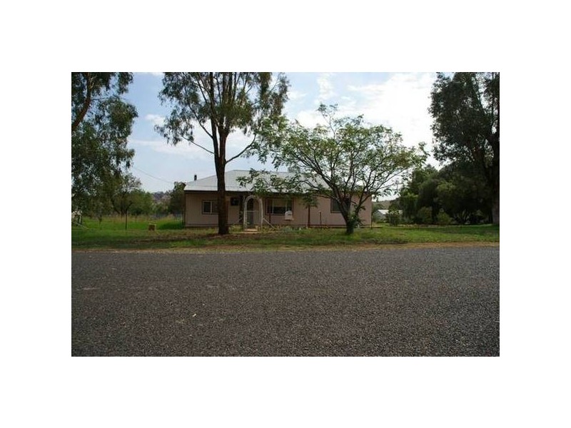 18-20 Belmore Street, Woodstock, Cowra NSW 2794