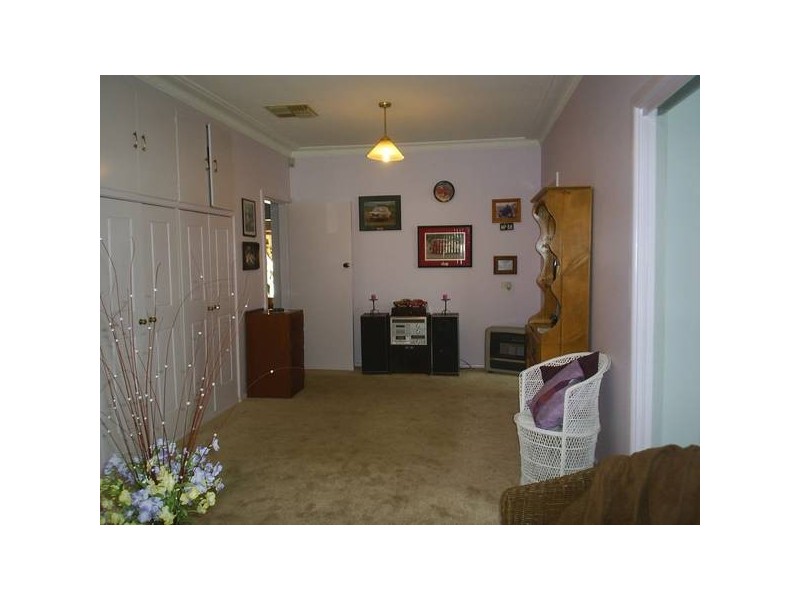 29 Brisbane Avenue, Cowra NSW 2794