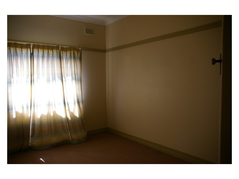 148 Kendal Street, Cowra NSW 2794