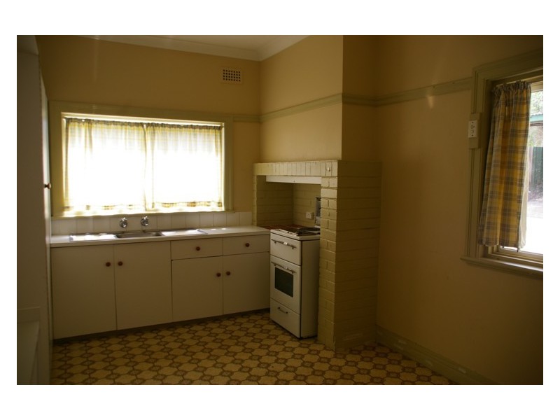 148 Kendal Street, Cowra NSW 2794