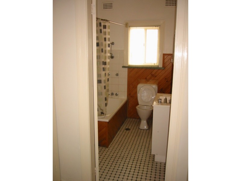 148 Kendal Street, Cowra NSW 2794