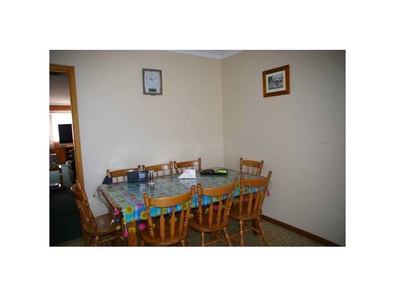 40 Young Road, Cowra NSW 2794