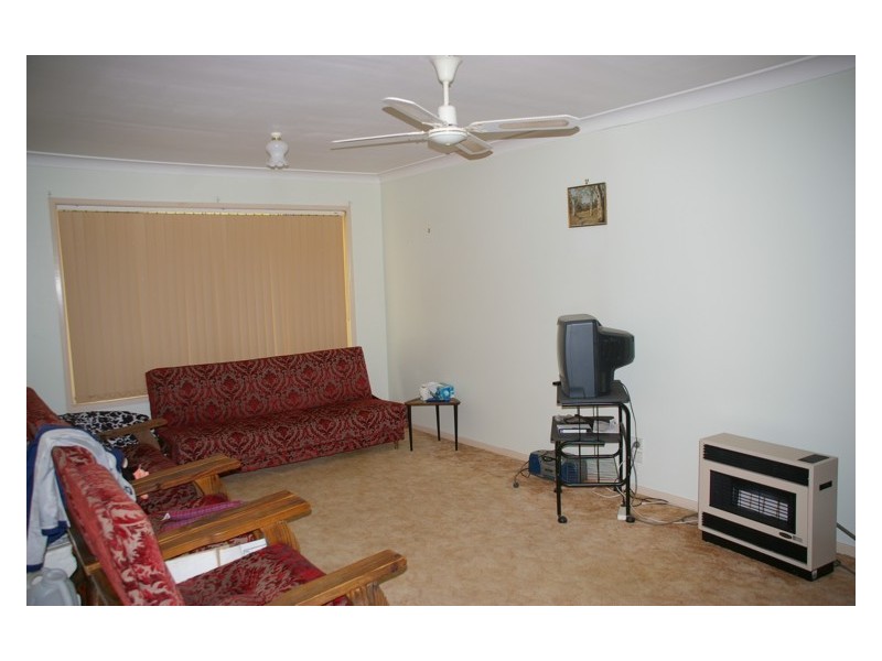 1/2 Day Street, Cowra NSW 2794