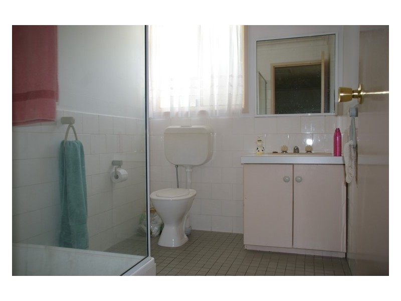 1/2 Day Street, Cowra NSW 2794