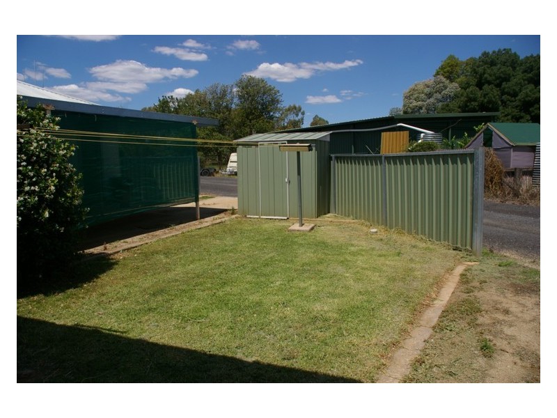 1/2 Day Street, Cowra NSW 2794