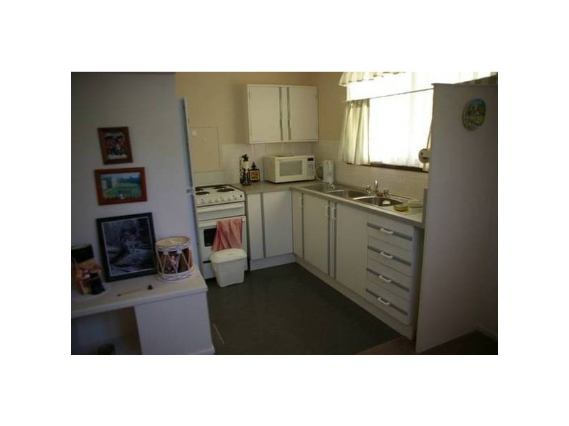 27 Dawson Drive, Cowra NSW 2794