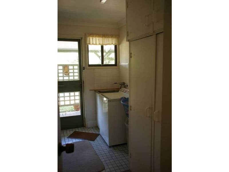 27 Dawson Drive, Cowra NSW 2794