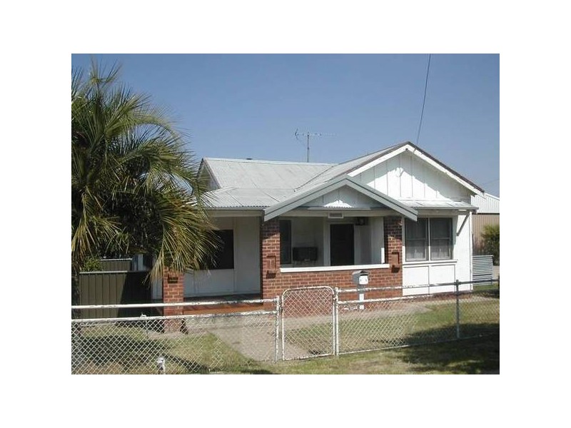 72 Redern Street, Cowra NSW 2794