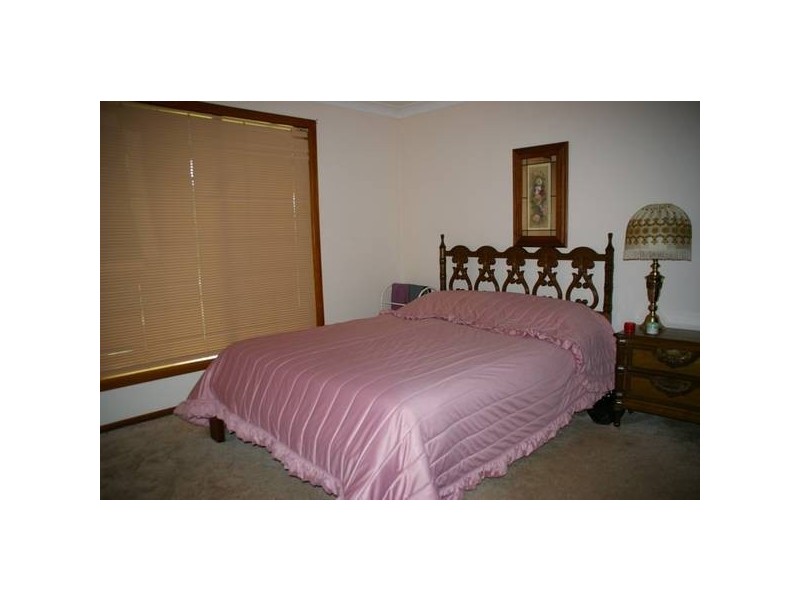 36 Nambucca Circuit, Cowra NSW 2794