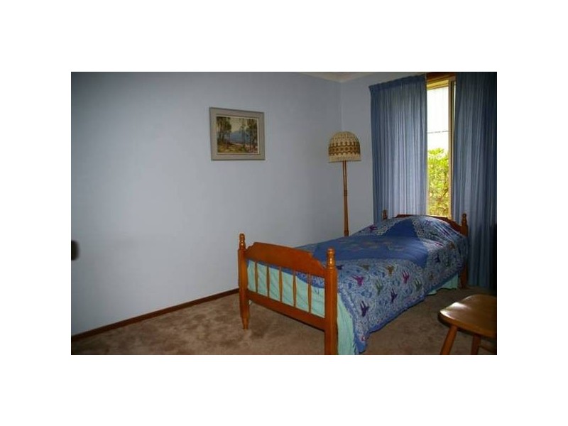 36 Nambucca Circuit, Cowra NSW 2794