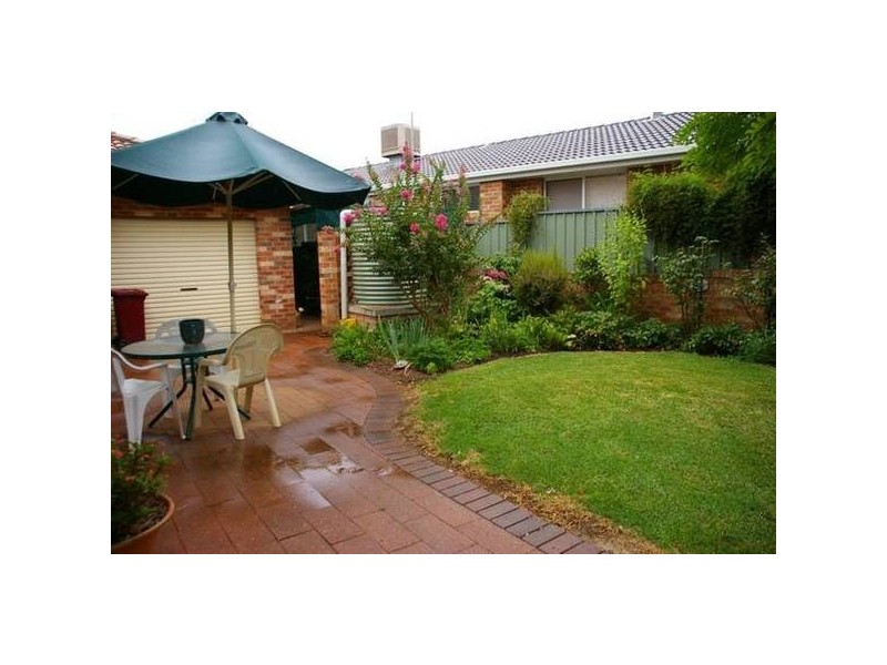 36 Nambucca Circuit, Cowra NSW 2794