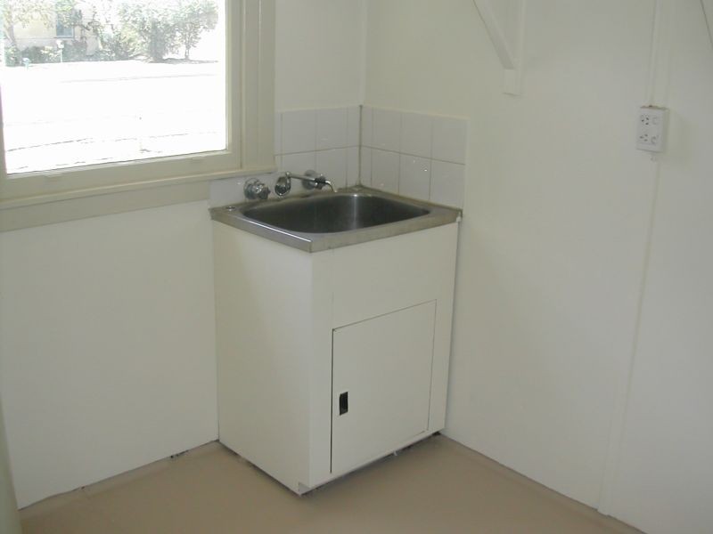 2 Dungowan Street, Cowra NSW 2794