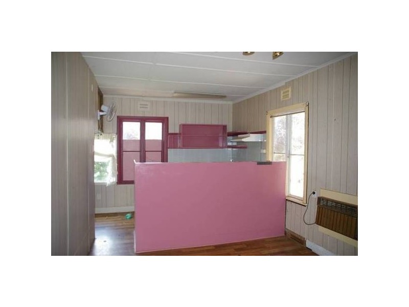 2 Main Street, Gooloogong NSW 2805