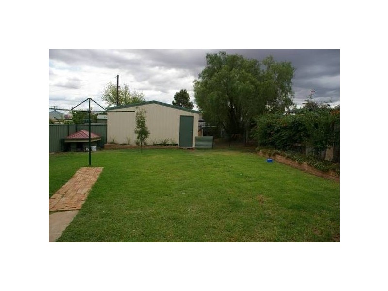 8 Coota Street, Cowra NSW 2794