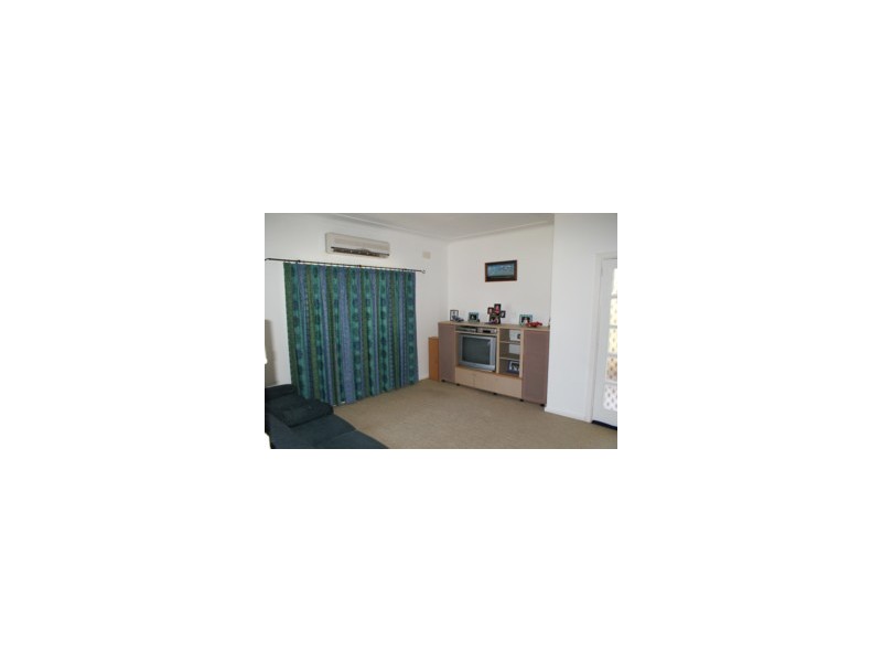 28 Macassar Street, Cowra NSW 2794