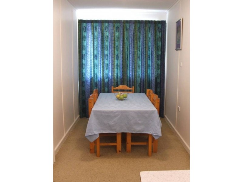 28 Macassar Street, Cowra NSW 2794