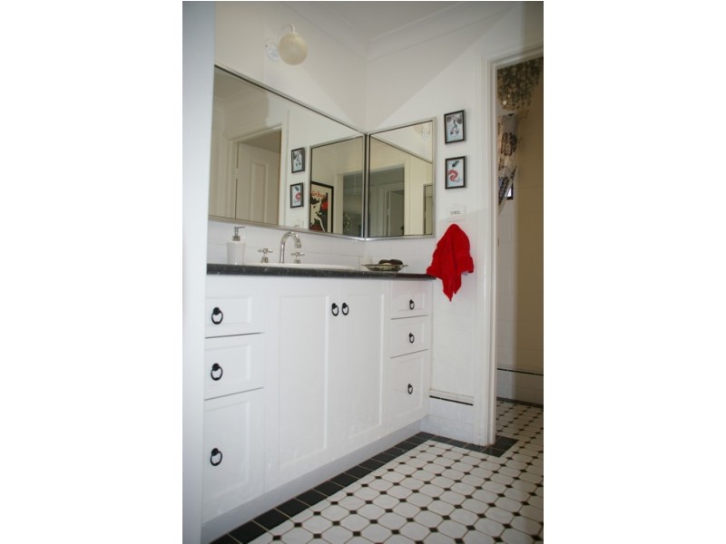 115 Waratah Street, Cowra NSW 2794