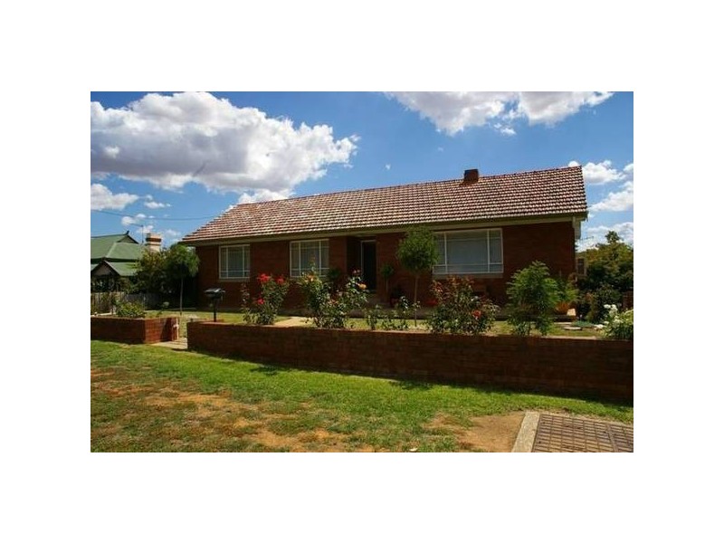 36 Lachlan Street, Cowra NSW 2794