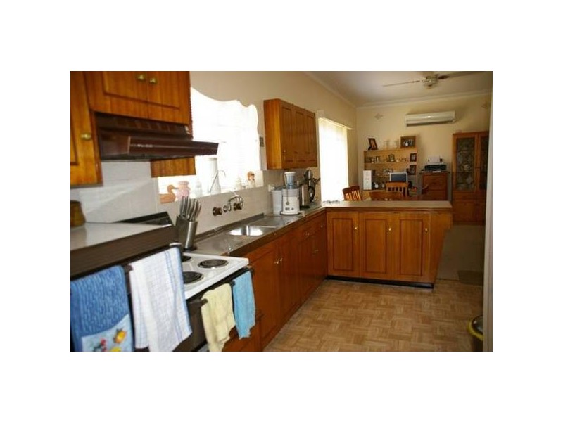 36 Lachlan Street, Cowra NSW 2794