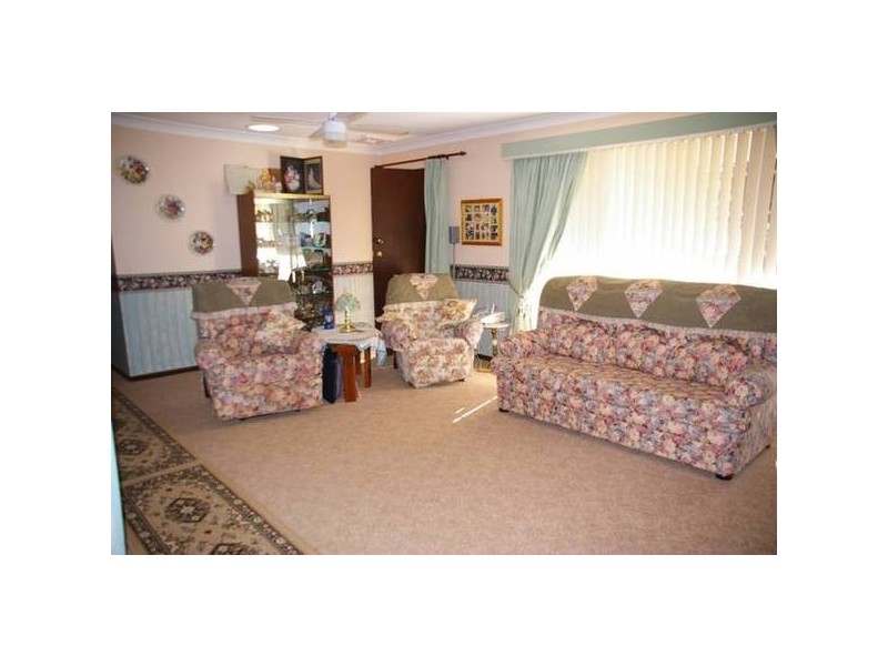 16 Flint Street, Cowra NSW 2794