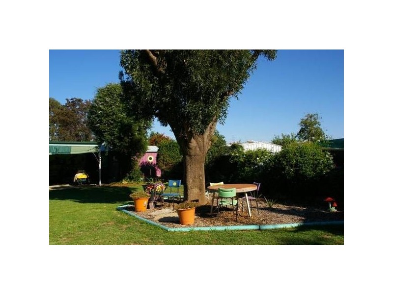 16 Flint Street, Cowra NSW 2794