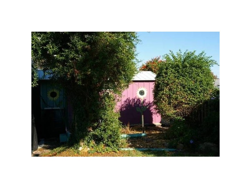 16 Flint Street, Cowra NSW 2794