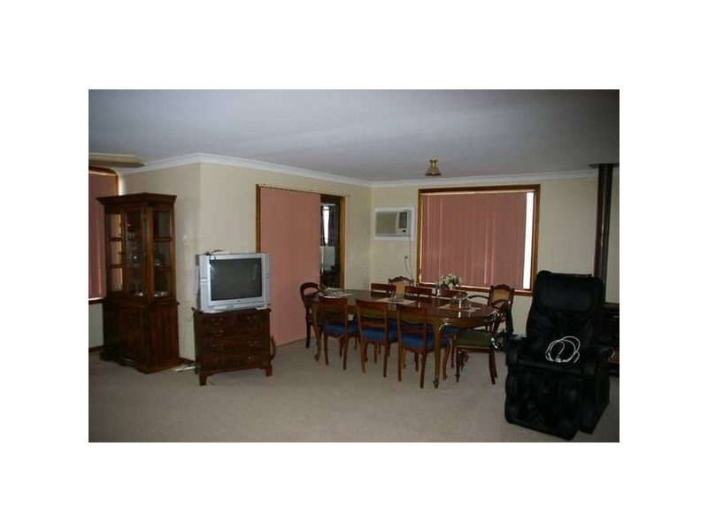 10 Valley View Road, Cowra NSW 2794