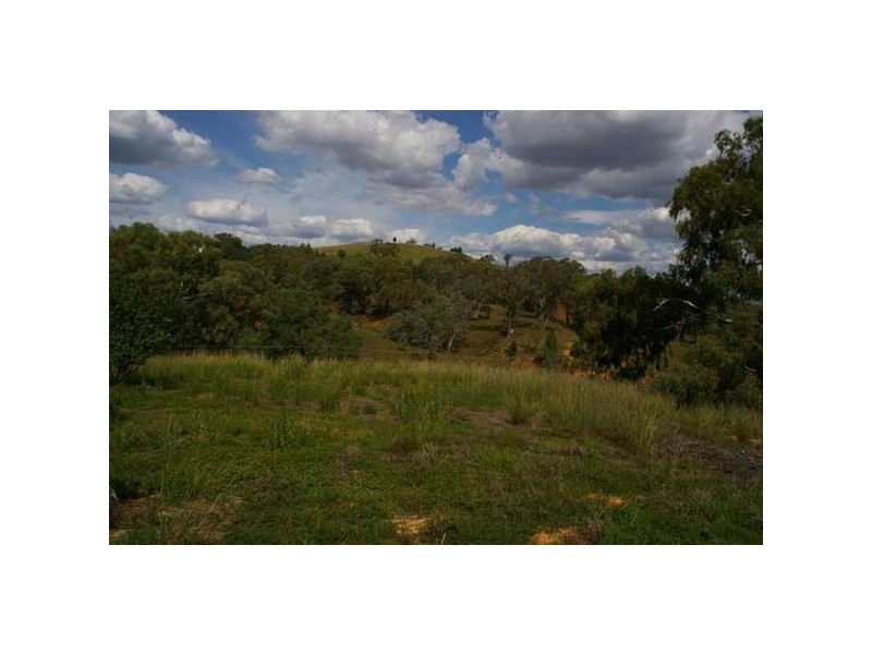 10 Valley View Road, Cowra NSW 2794