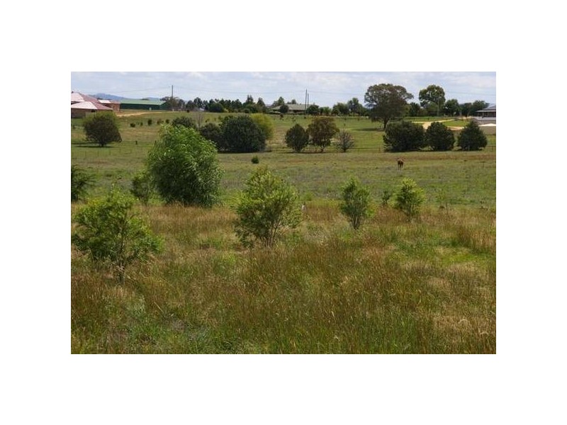 10 Valley View Road, Cowra NSW 2794