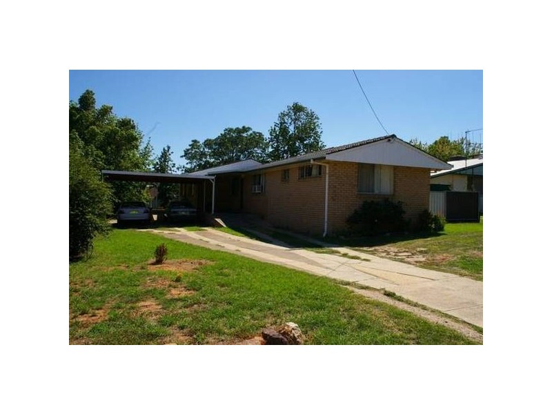 28 Comerford Street, Cowra NSW 2794