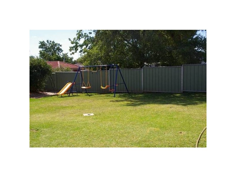 18 Kibbler Street, Cowra NSW 2794