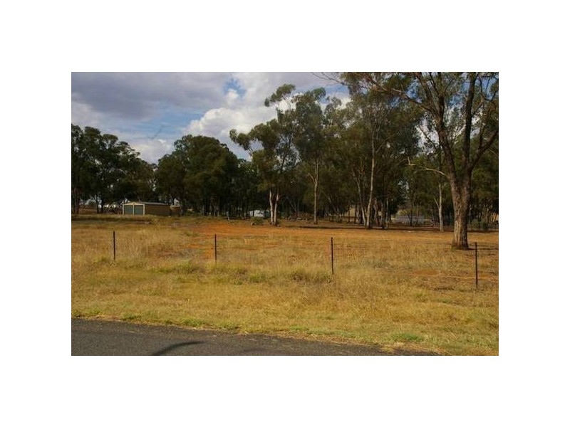 31 Battalion Drive, Cowra NSW 2794