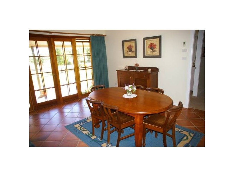 143 Doncaster Drive, Cowra NSW 2794