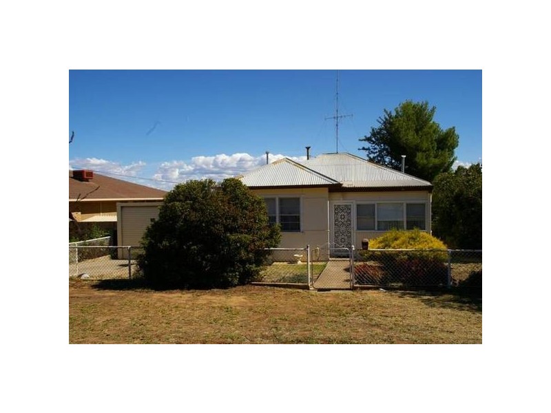 112 Lachlan Street, Cowra NSW 2794