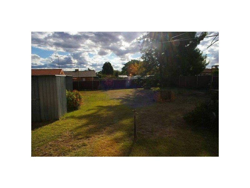 112 Lachlan Street, Cowra NSW 2794