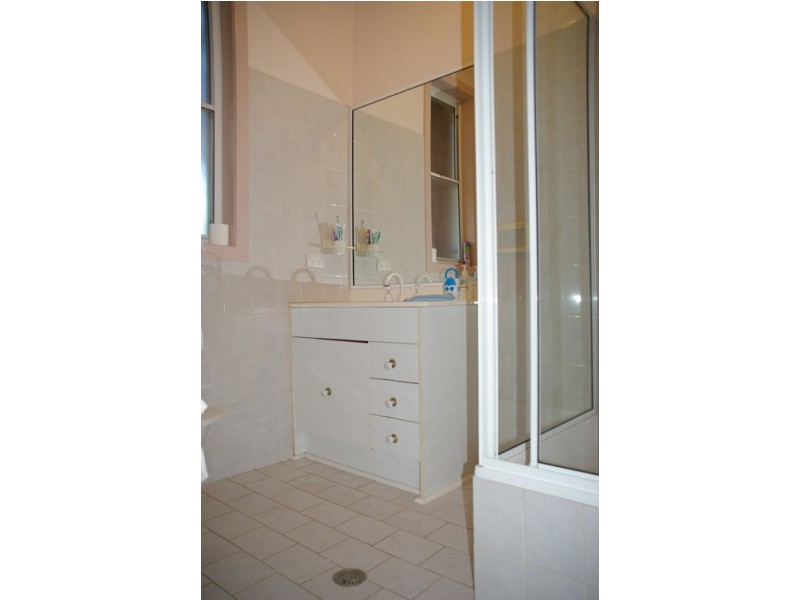 16 Myall Street, Cowra NSW 2794
