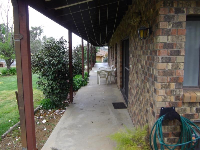 51 Dawson Drive, Cowra NSW 2794