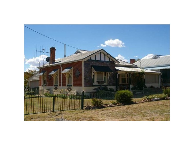 10 Baronga Street, Cowra NSW 2794