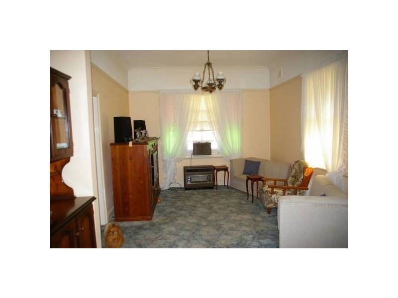 10 Baronga Street, Cowra NSW 2794