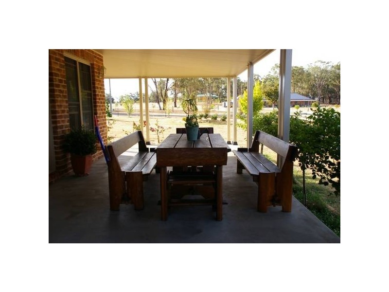 15 Battalion Drive, Cowra NSW 2794