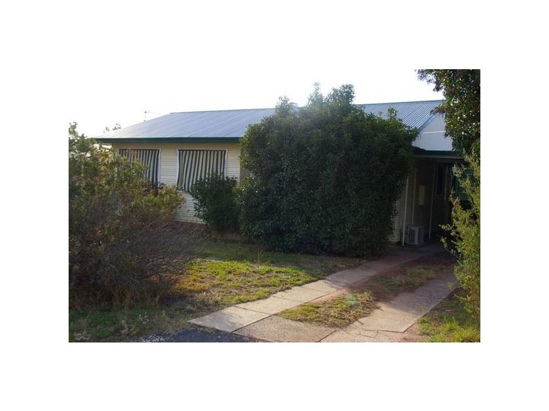 24 Eulo Street, Cowra NSW 2794