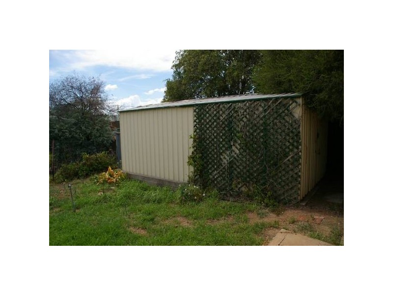 24 Eulo Street, Cowra NSW 2794