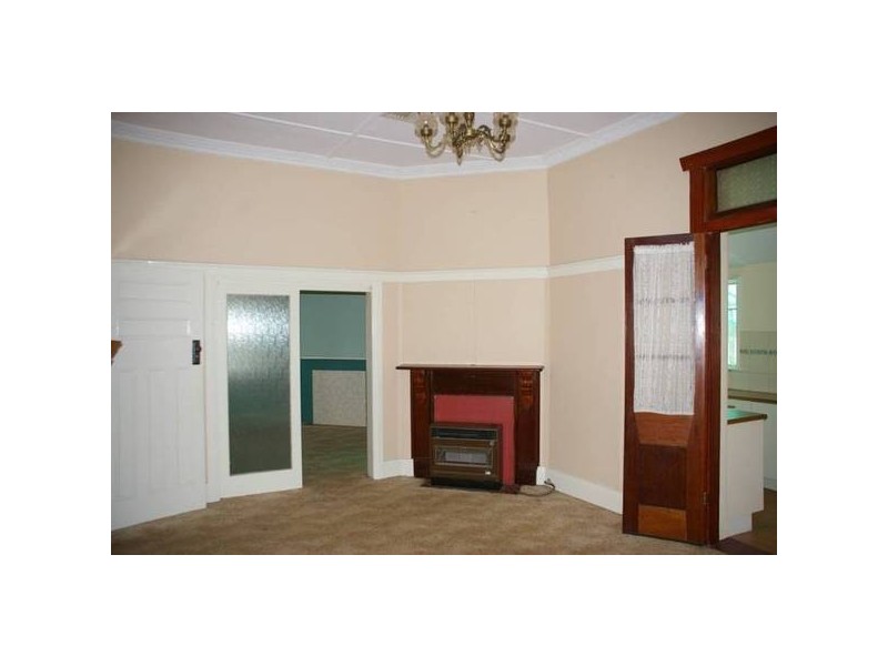 15 Brougham Street, Cowra NSW 2794
