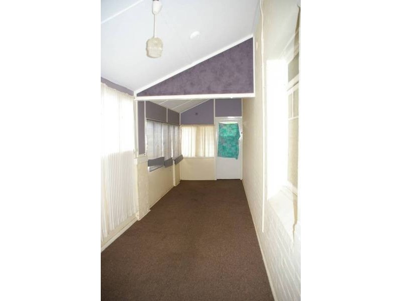 15 Brougham Street, Cowra NSW 2794