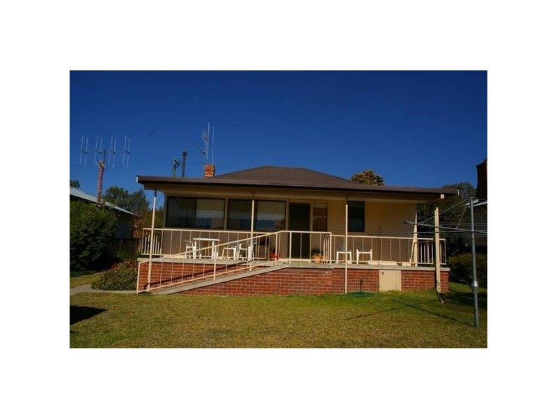10 Whitby Street, Cowra NSW 2794