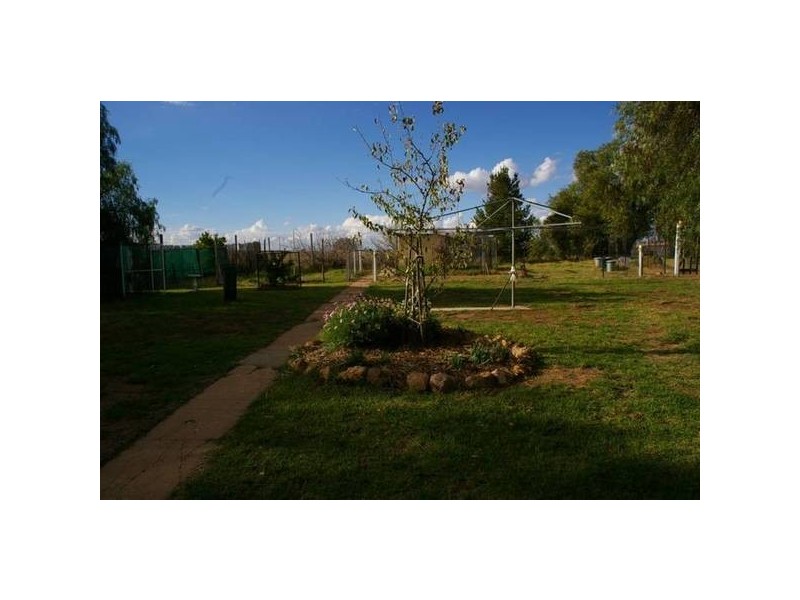 Boorowa Road, Cowra NSW 2794