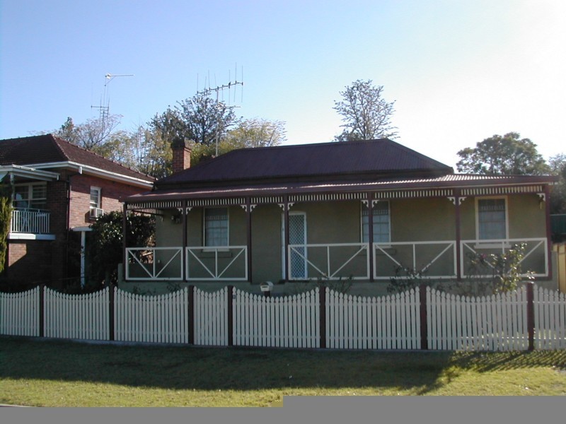 8 Liverpool Street, Cowra NSW 2794