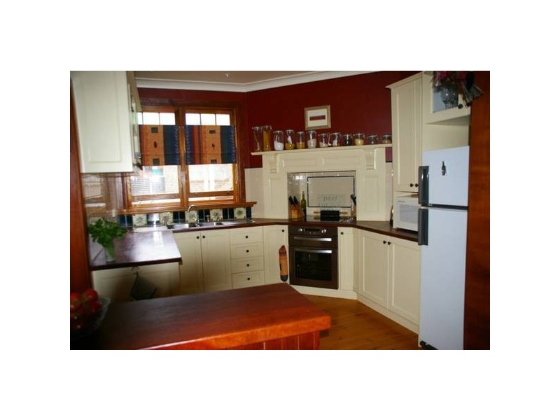 16 Binni Creek Road, Cowra NSW 2794
