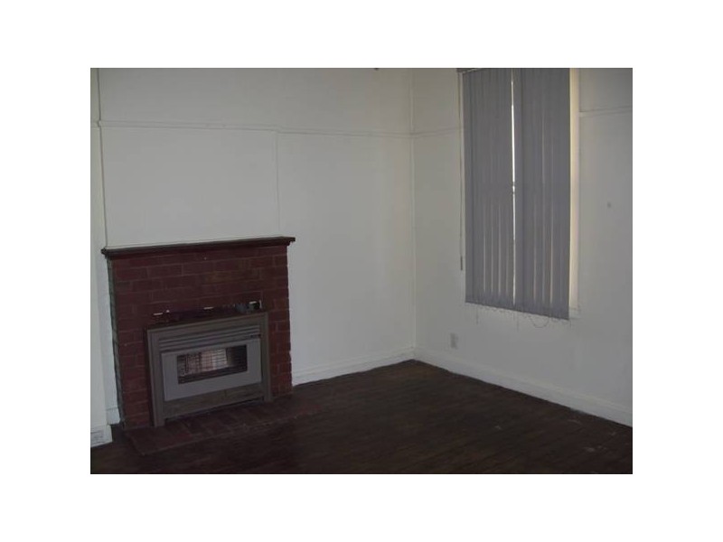 18 Whitby Street, Cowra NSW 2794